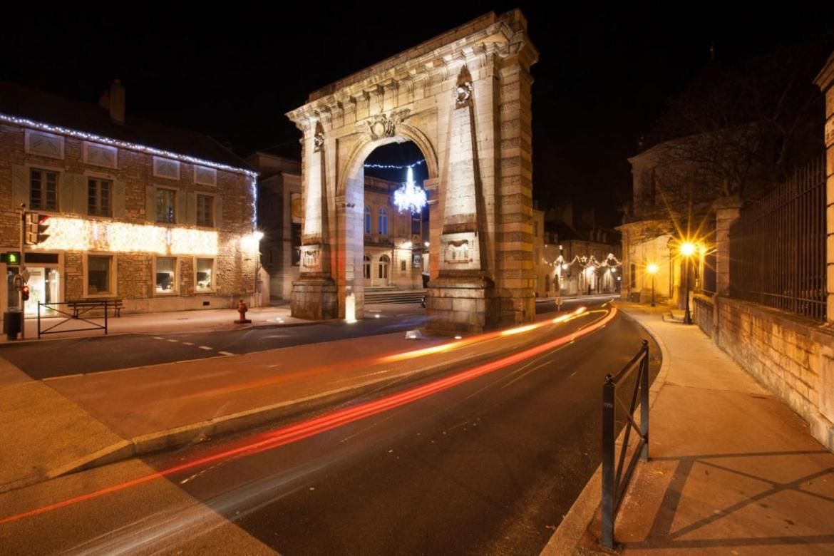 Apartmán Insolite Le Logement Des Gardes De La Porte De Beaune Au Xviie Siecle Atypique Exteriér fotografie