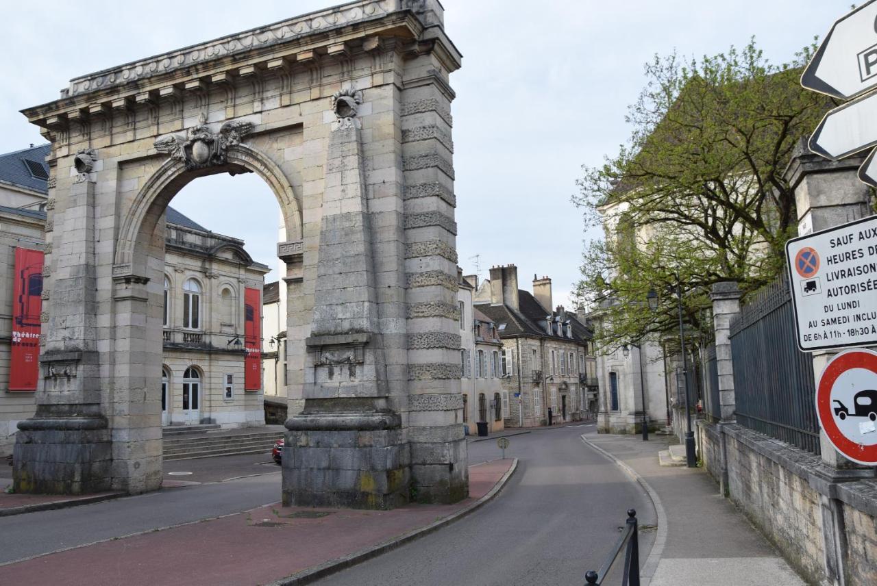 Apartmán Insolite Le Logement Des Gardes De La Porte De Beaune Au Xviie Siecle Atypique Exteriér fotografie